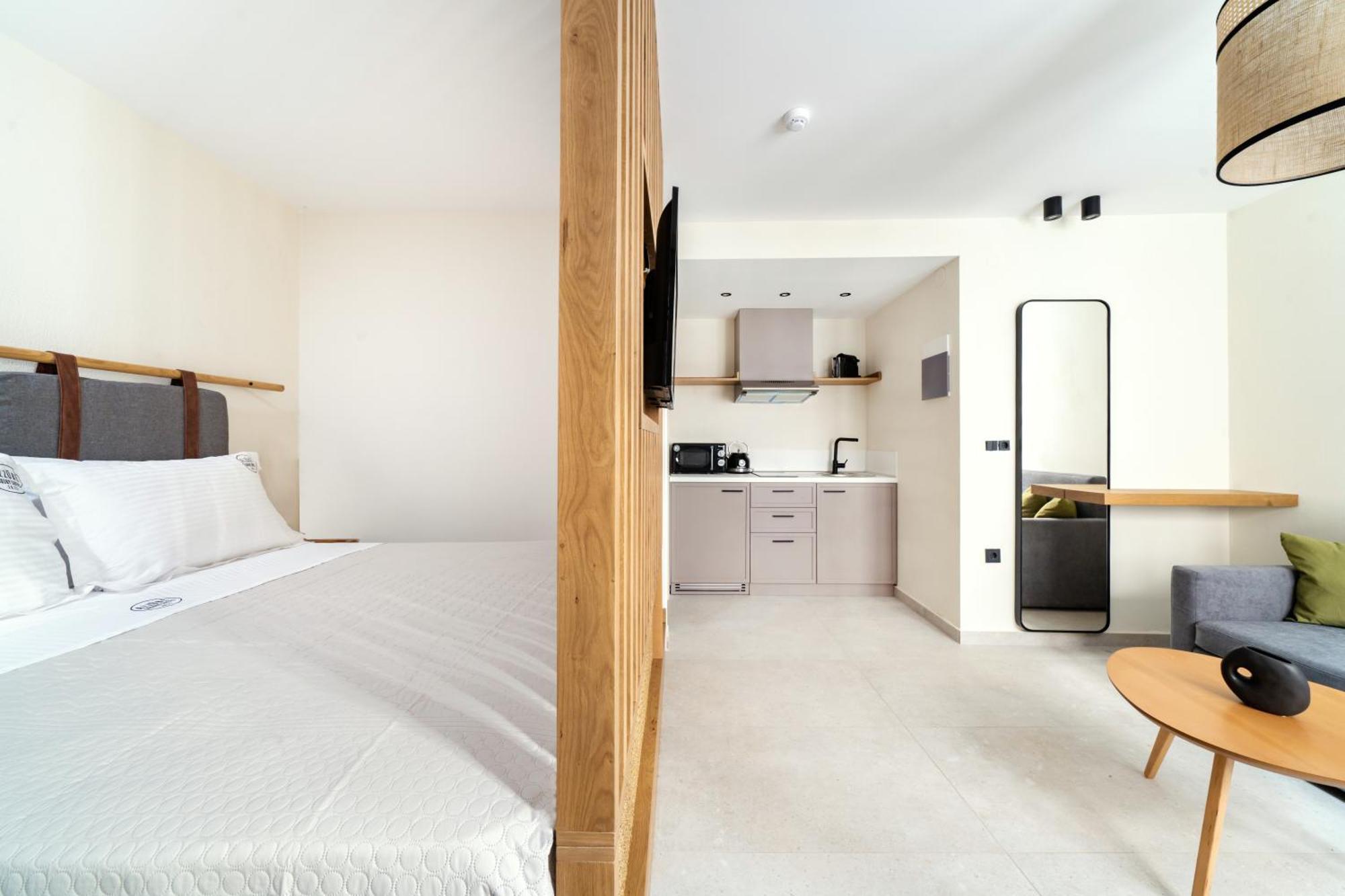 Azzure Luxury Suites Potos Exterior foto