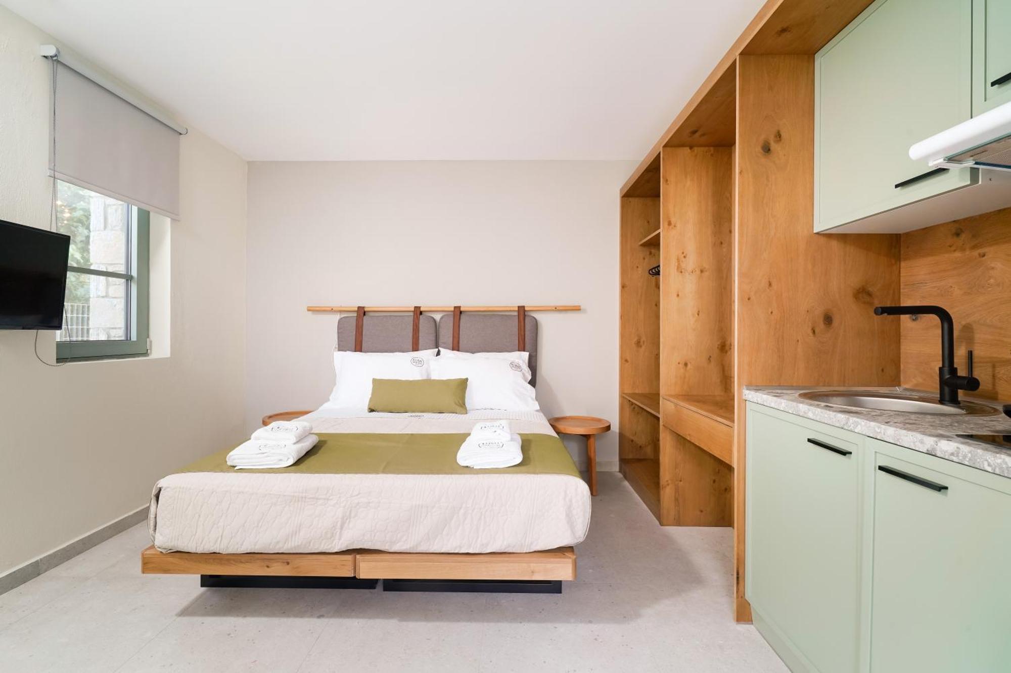 Azzure Luxury Suites Potos Exterior foto